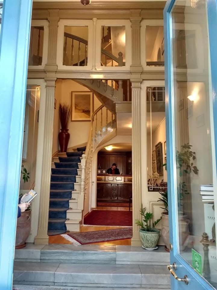Hotel Panellinion Tríkala Buitenkant foto